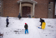 Kinderen spelen in de sneeuw_Piet Manders
